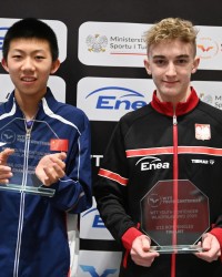 易胜博体育app下载-勇夺双冠！国乒14岁新星崛起：外公带他入门，看齐王楚钦林诗栋？